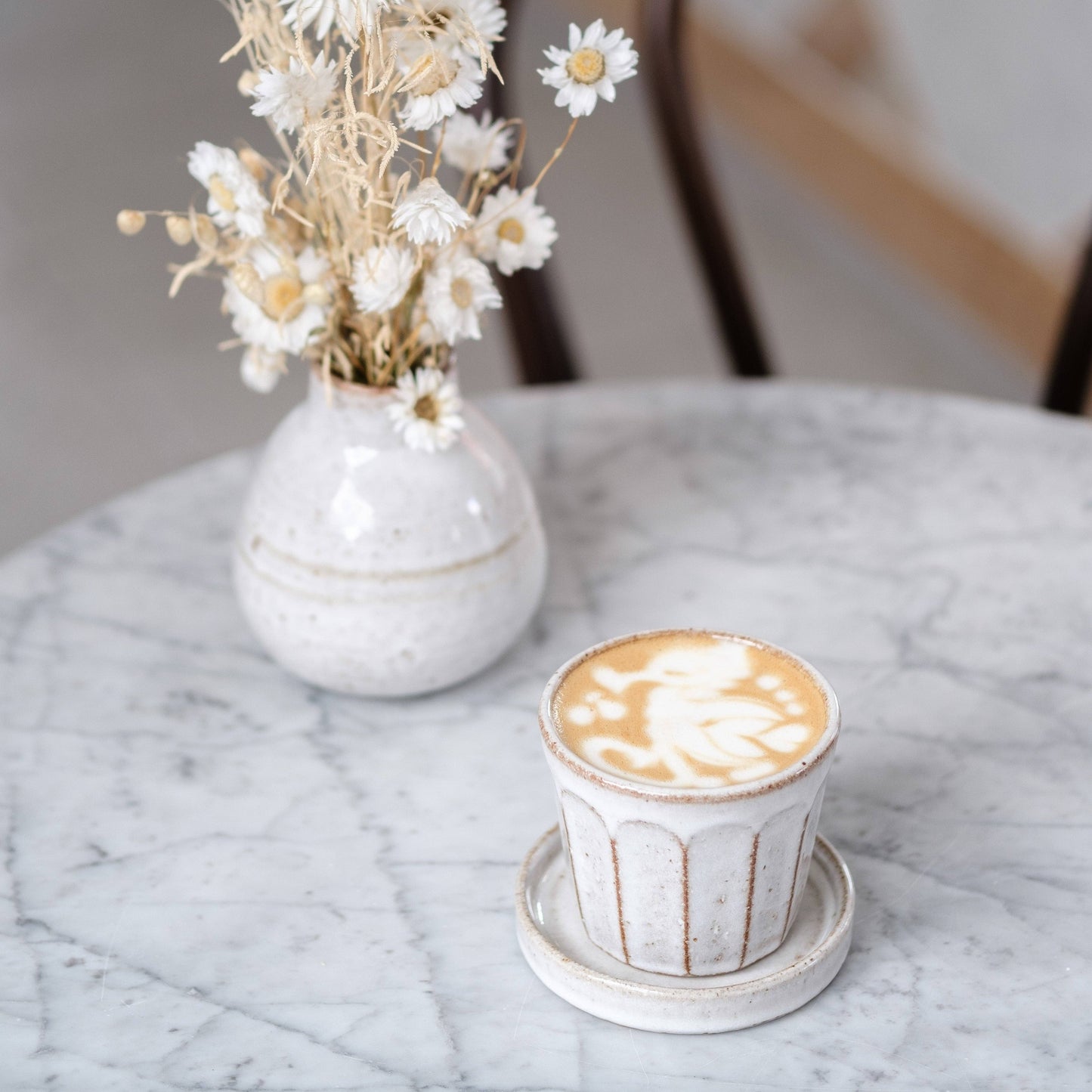Faceted Flat White Cup - Oat & White