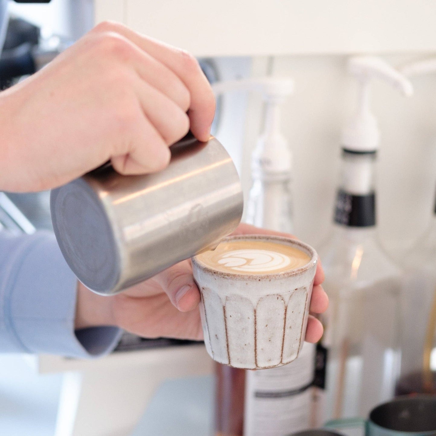 Faceted Flat White Cup - Oat & White