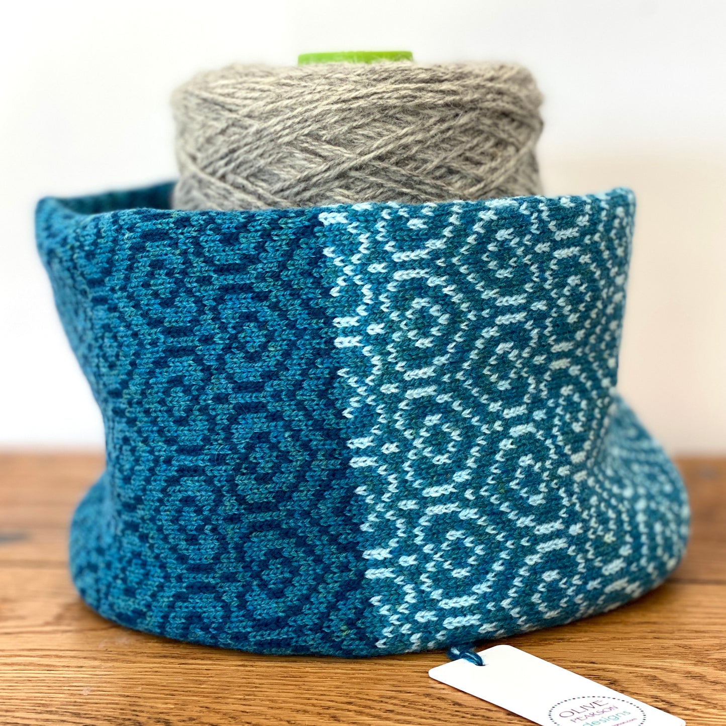 Iona Craft Shop, Short Cowl