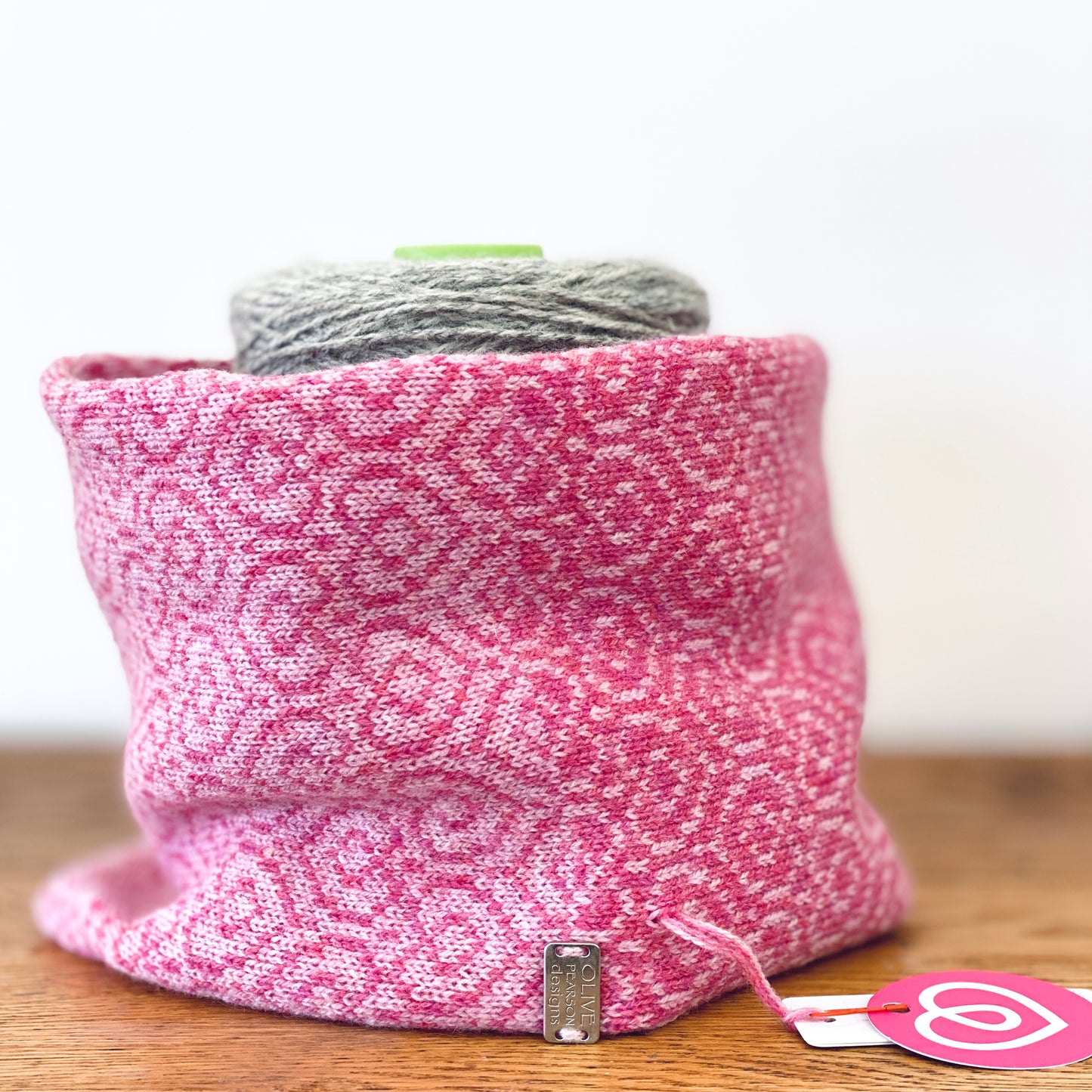 Iona Craft Shop, Short Cowl