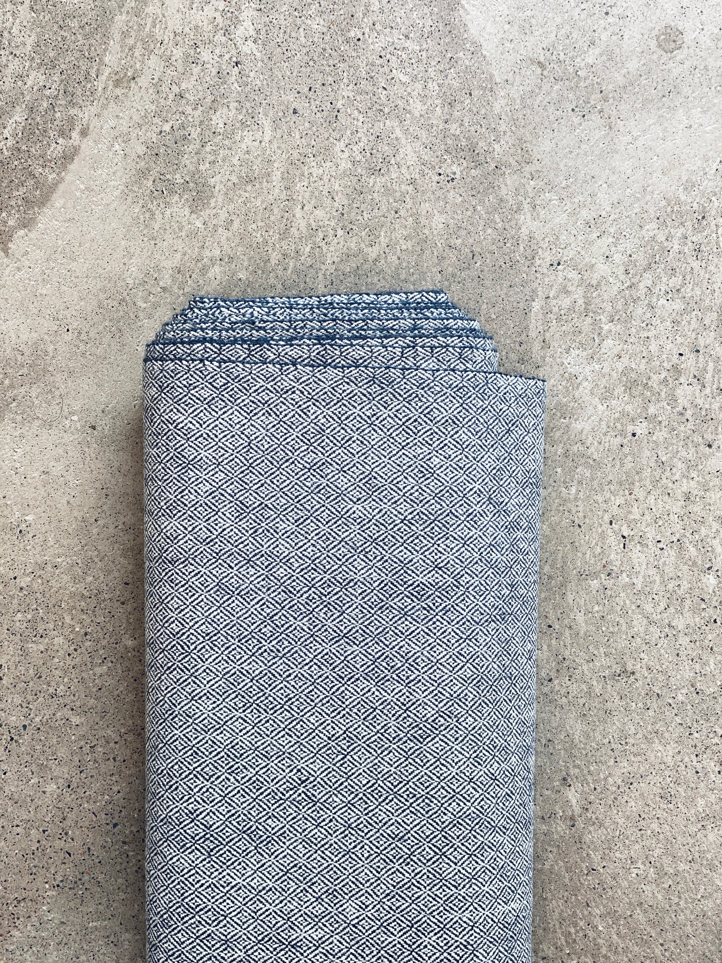 Diamond Twill - Basalt/IW7 Silver