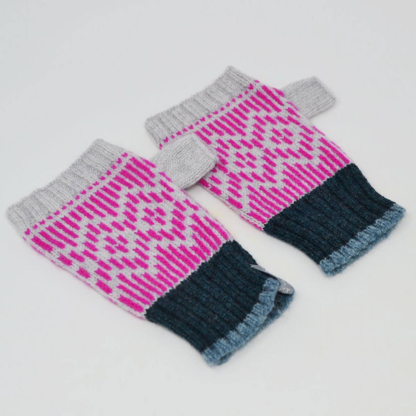 Dundee Graphics Fingerless Gloves - Pink