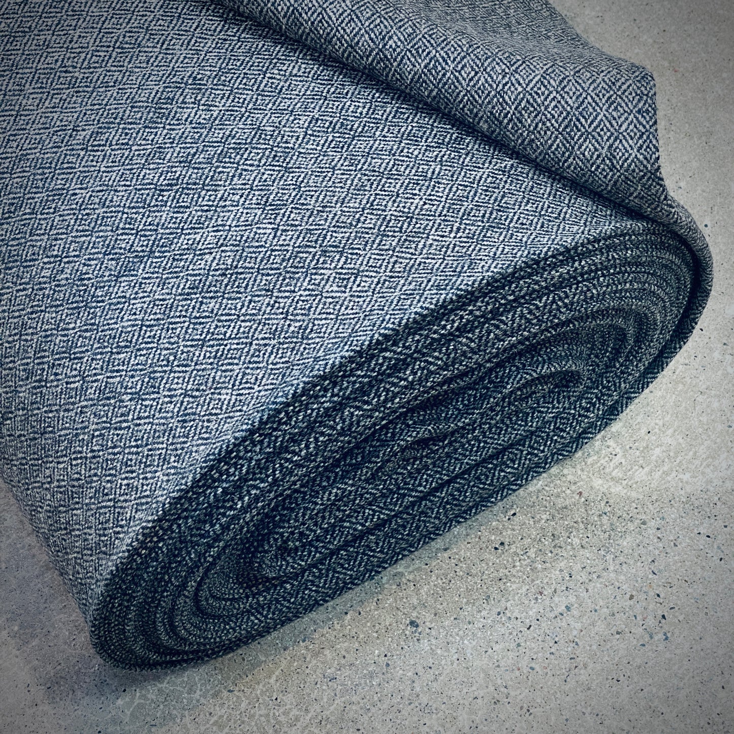 Diamond Twill - Silver/Basalt