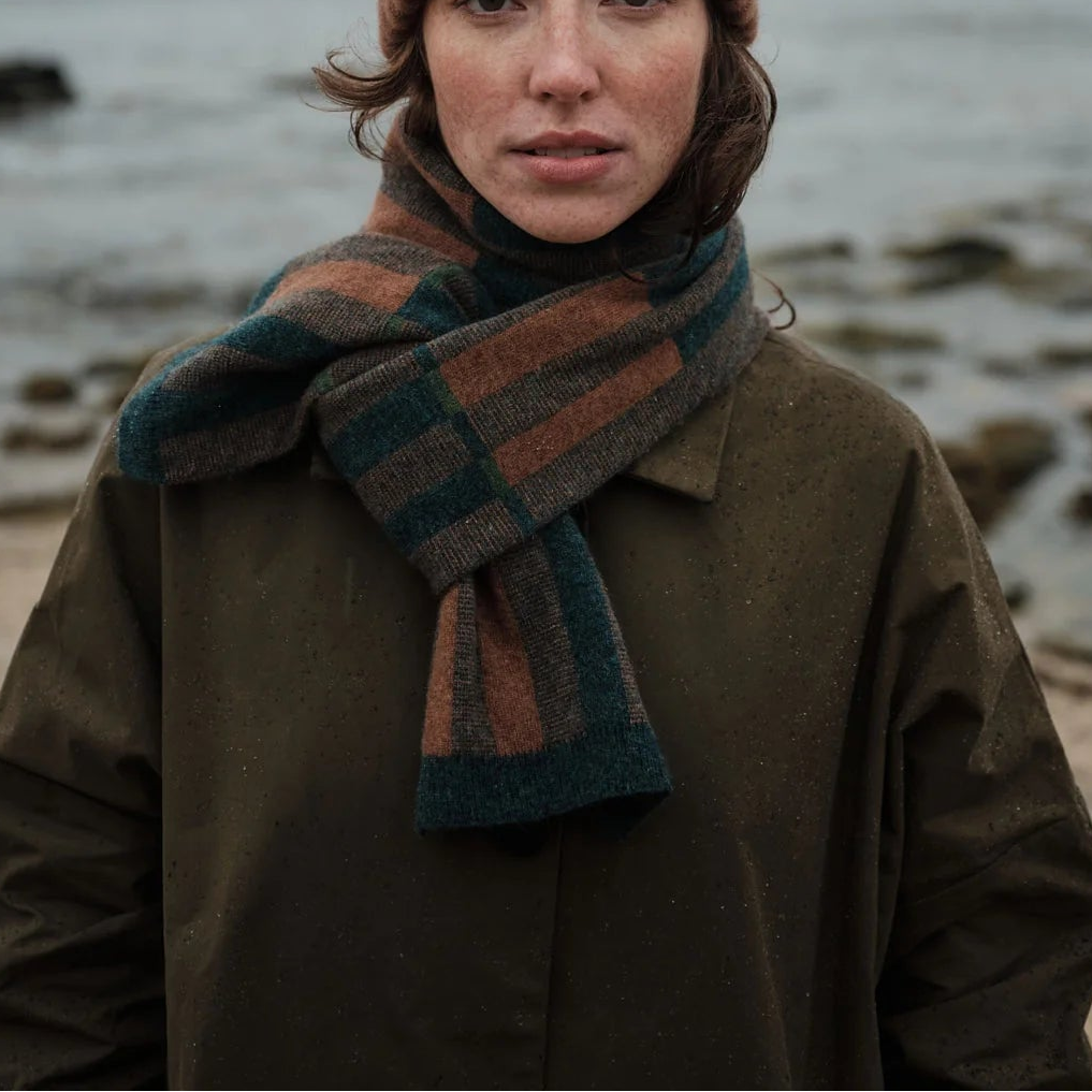 Garden Scarf - Hazelnut & Ink