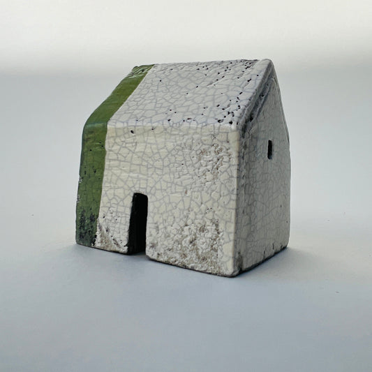 Larger Croft House - White/Green III