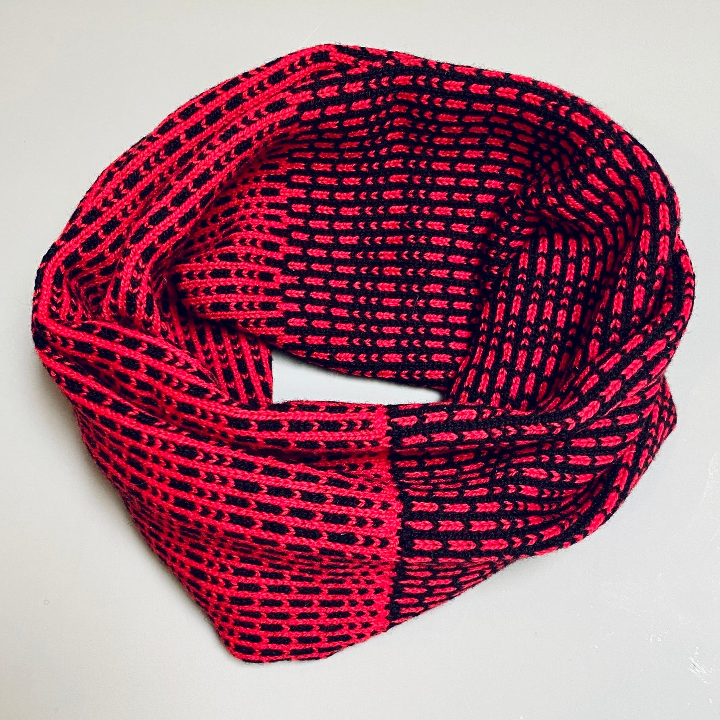 Iona Morse Code, Short Cowl
