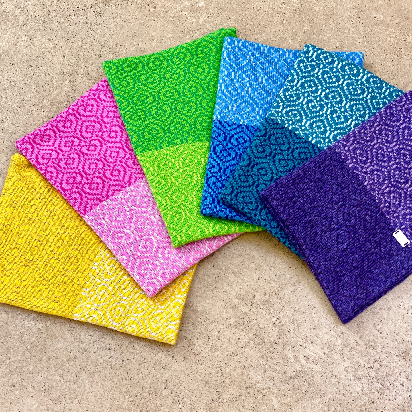Iona Craft Shop, Short Cowl