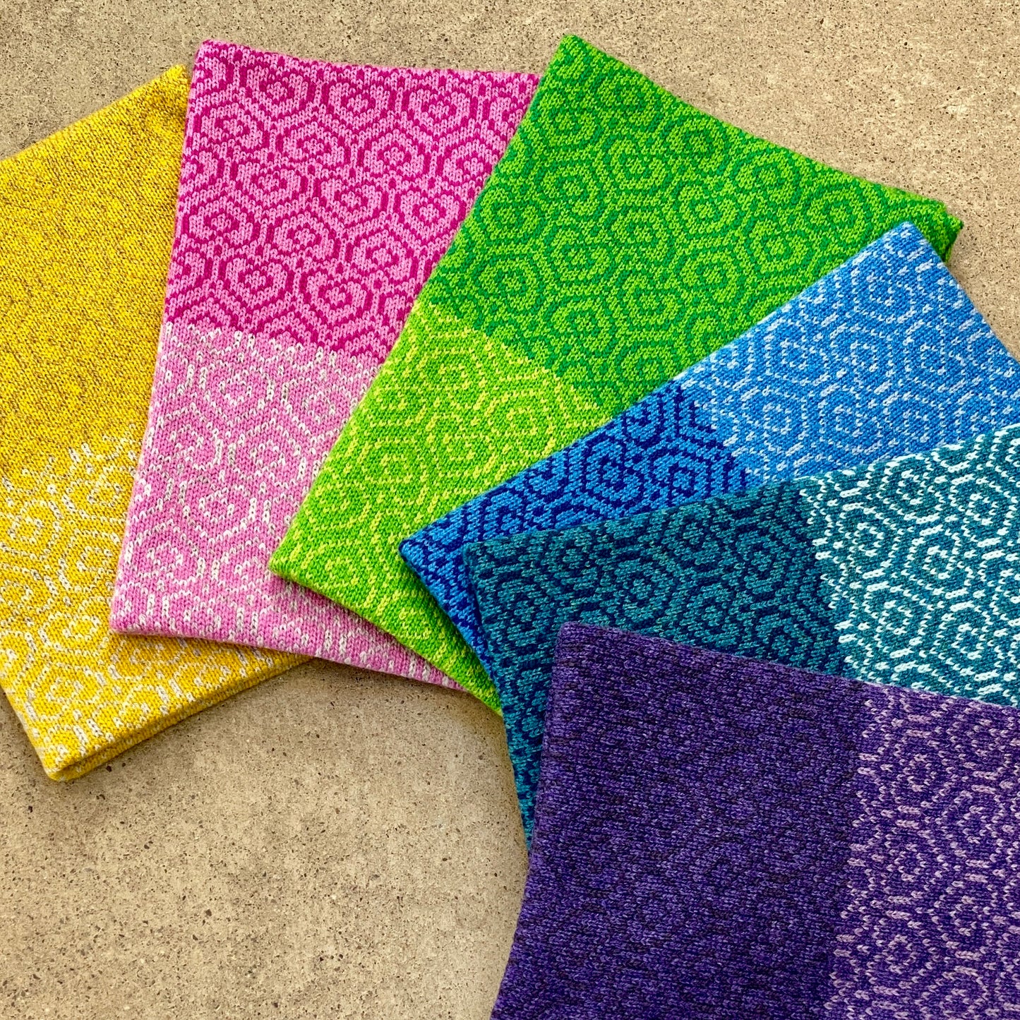 Iona Craft Shop, Short Cowl