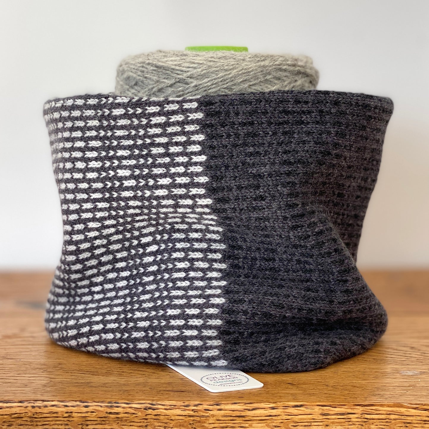 Iona Morse Code, Short Cowl