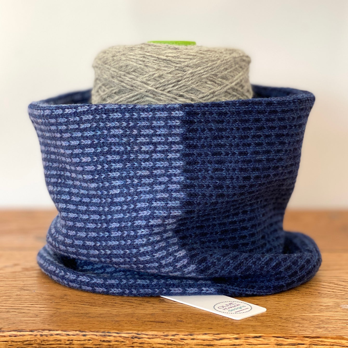 Iona Morse Code, Short Cowl