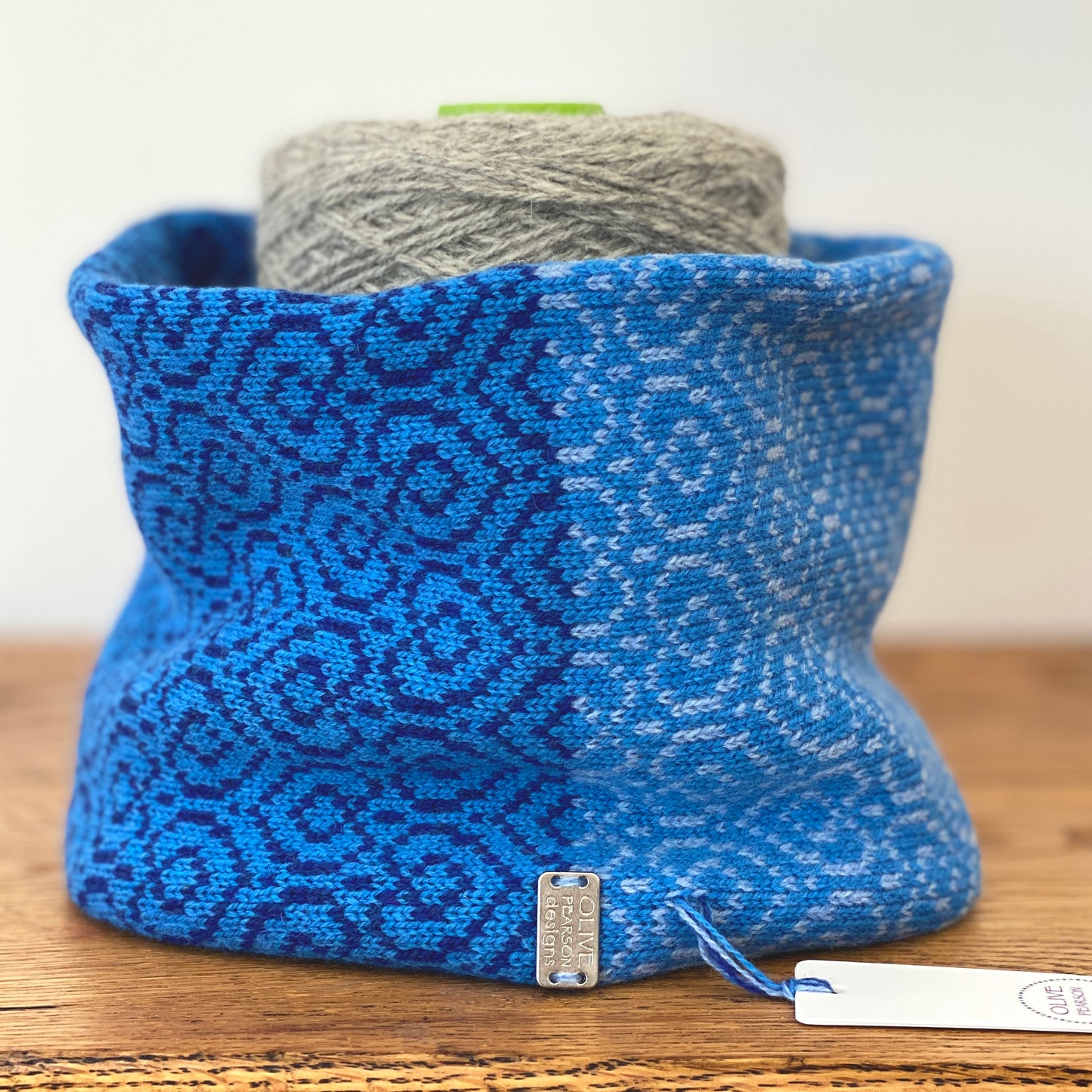 Iona Craft Shop, Short Cowl
