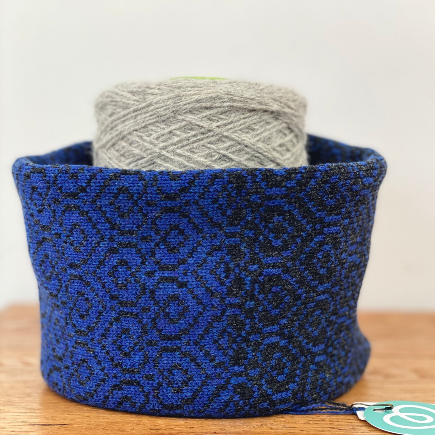 Iona Craft Shop, Short Cowl