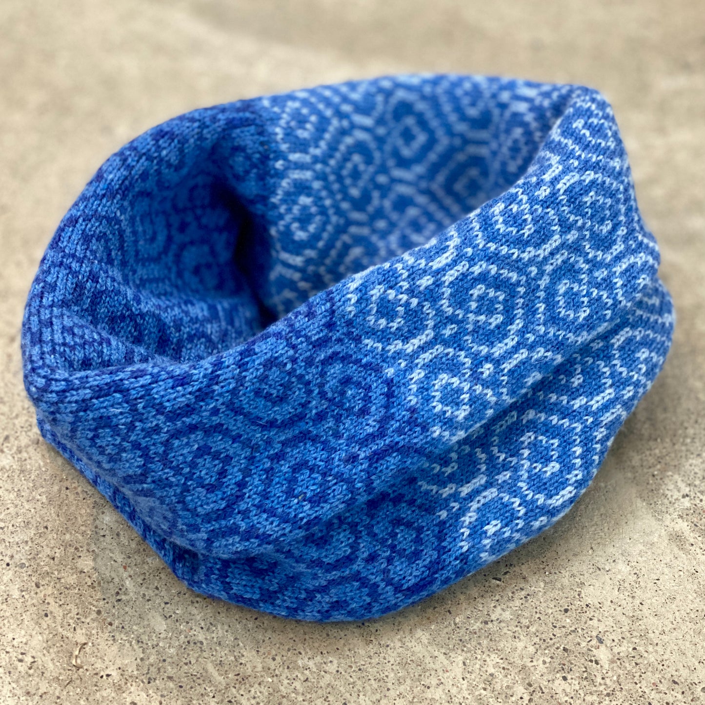 Iona Craft Shop, Short Cowl