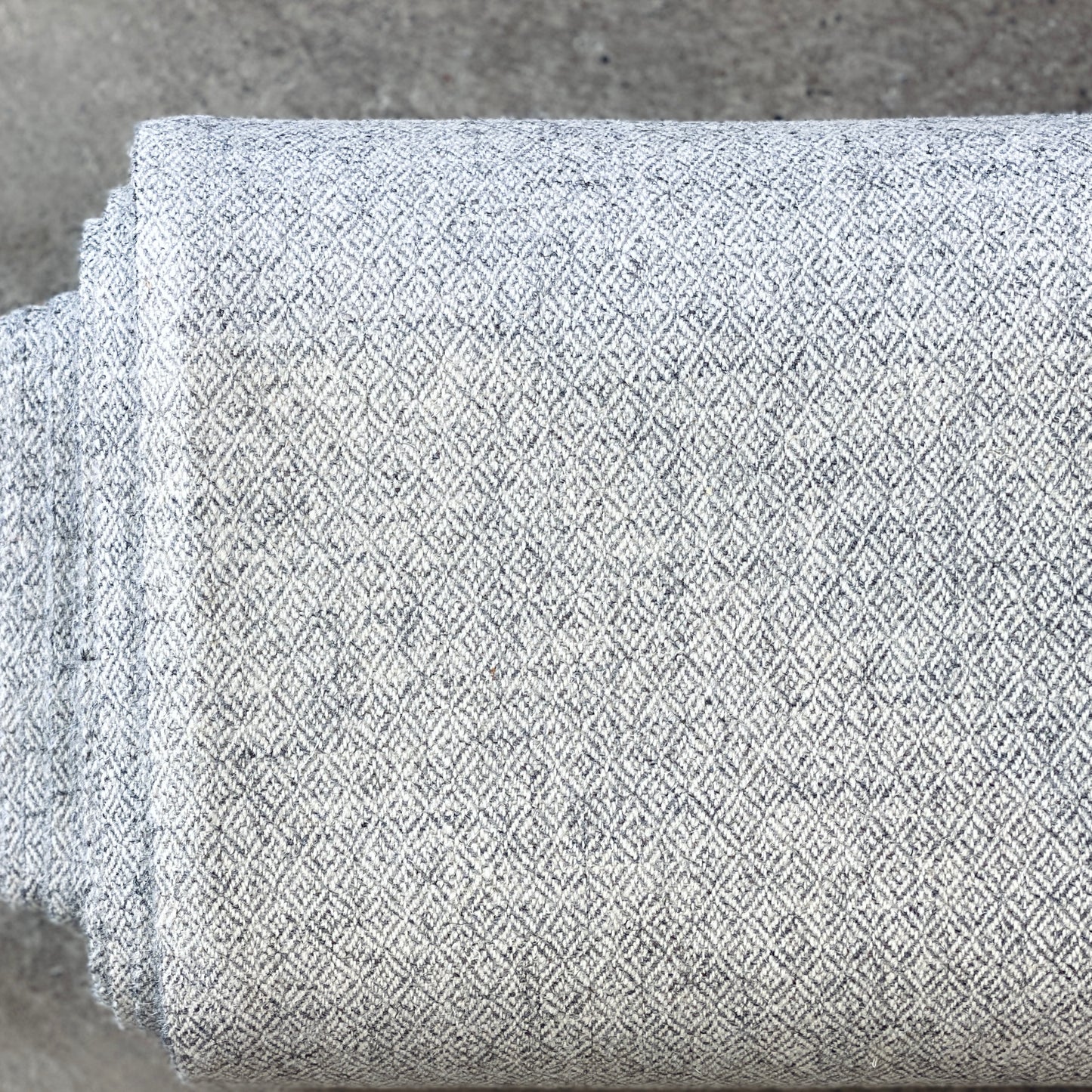 Diamond Twill - Silver/IW7 Silver