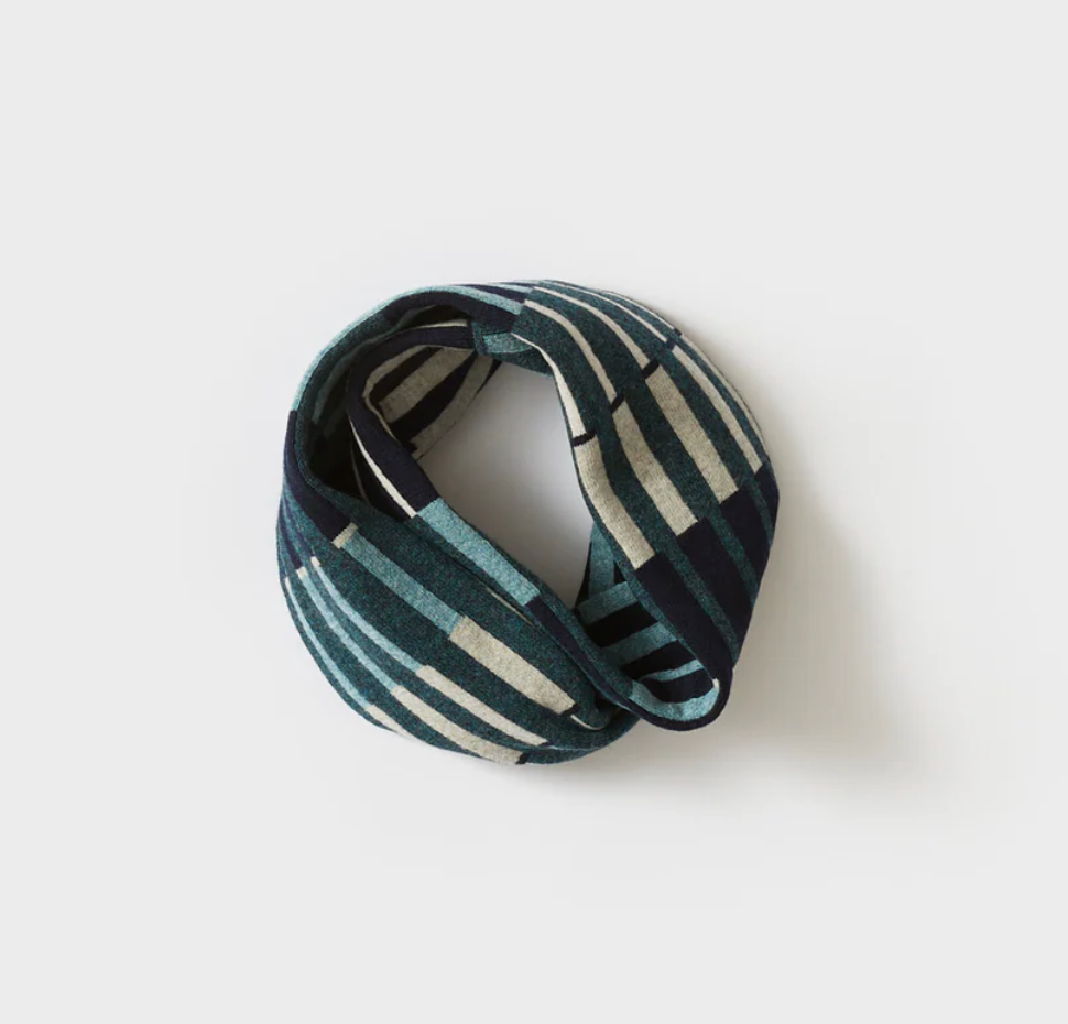 Harbour Circle Scarf - Navy & Ink