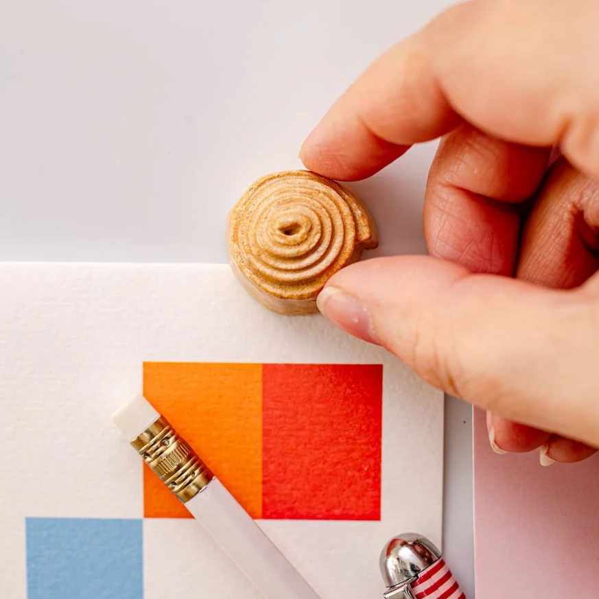 Art for Foodies  - Spiral Bun Magnet