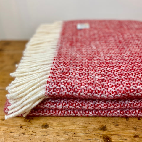 Red & Silver Illusion