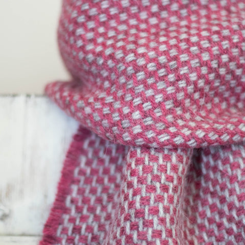 Iona Wool Woven Scarf - SMUR, Rock Pink